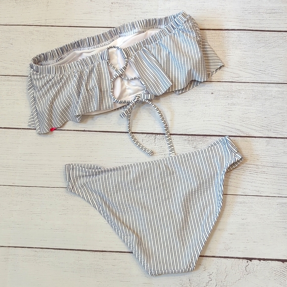 NWT Xhilaration Ruffle Bandau Bikini - Size D/DD & S - Picture 8 of 16
